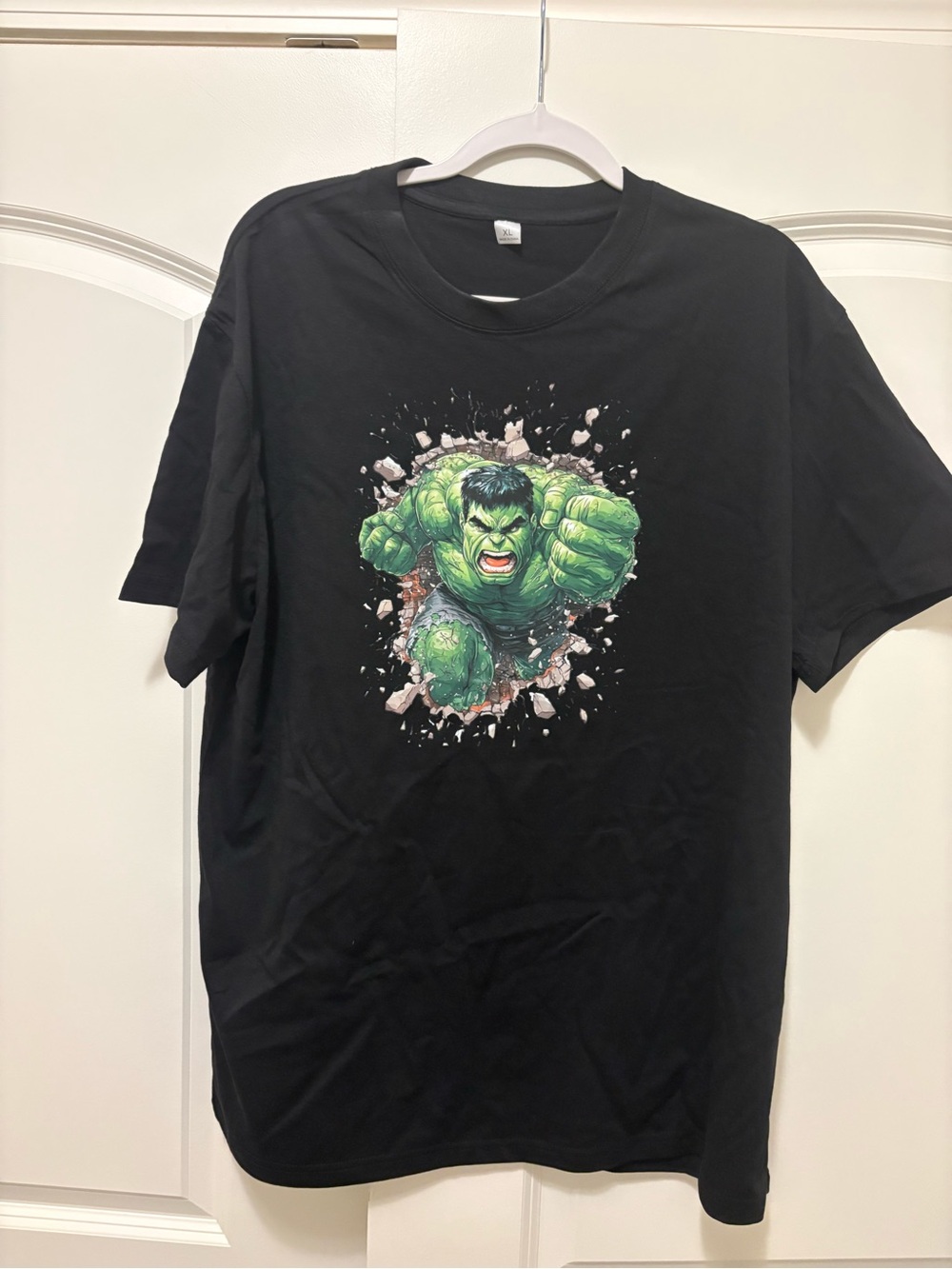 Brand new unisex size XLBlack Graphic Tee with Green Hulk Illustration